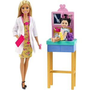 Barbie Barnläkare med barn och skötbord